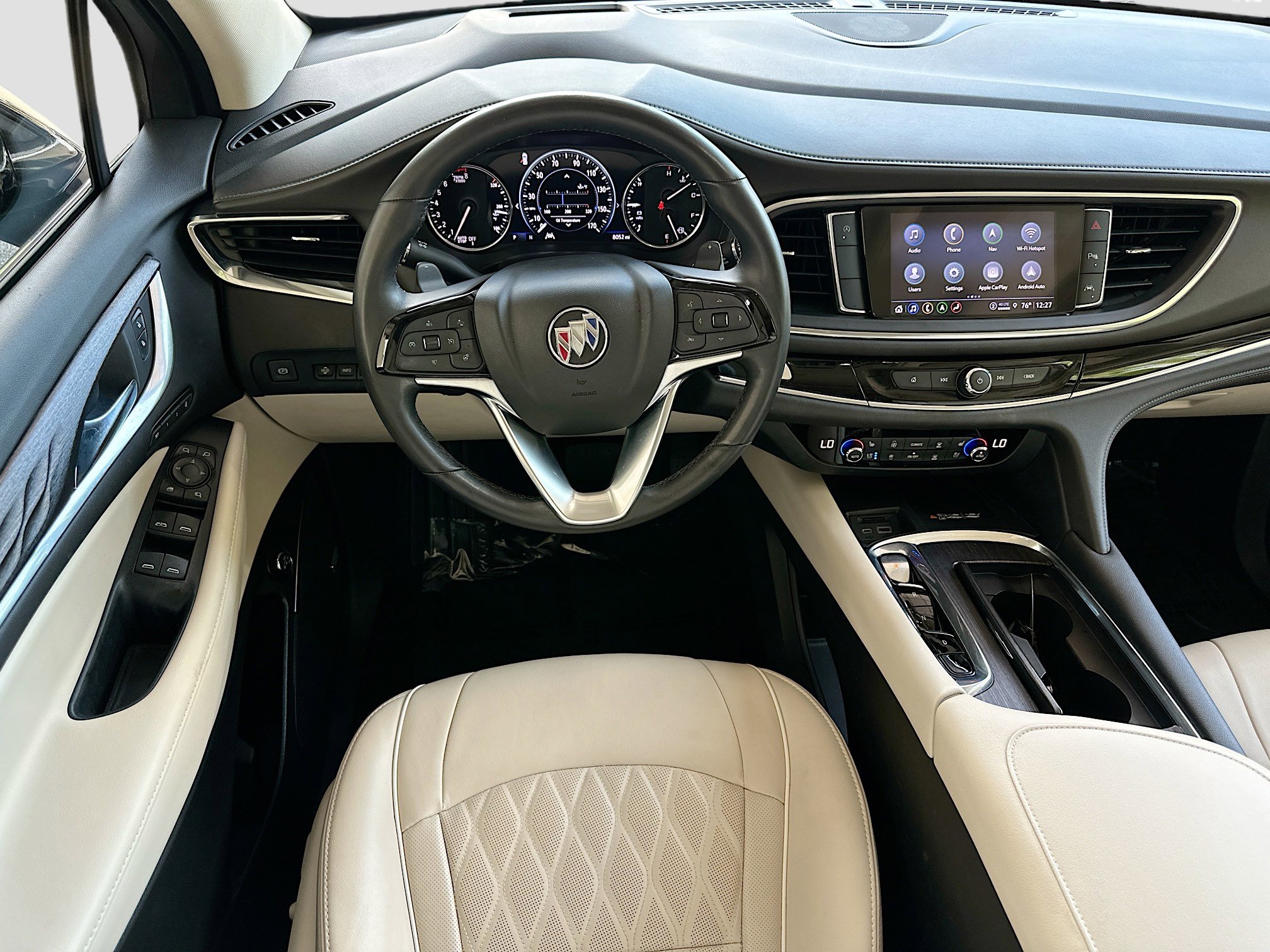 Used 2022 Buick Enclave Avenir FWD image 23