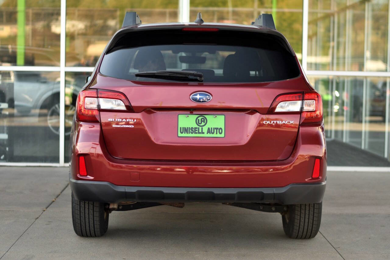 Used 2017 Subaru Outback 2.5i Premium image 6