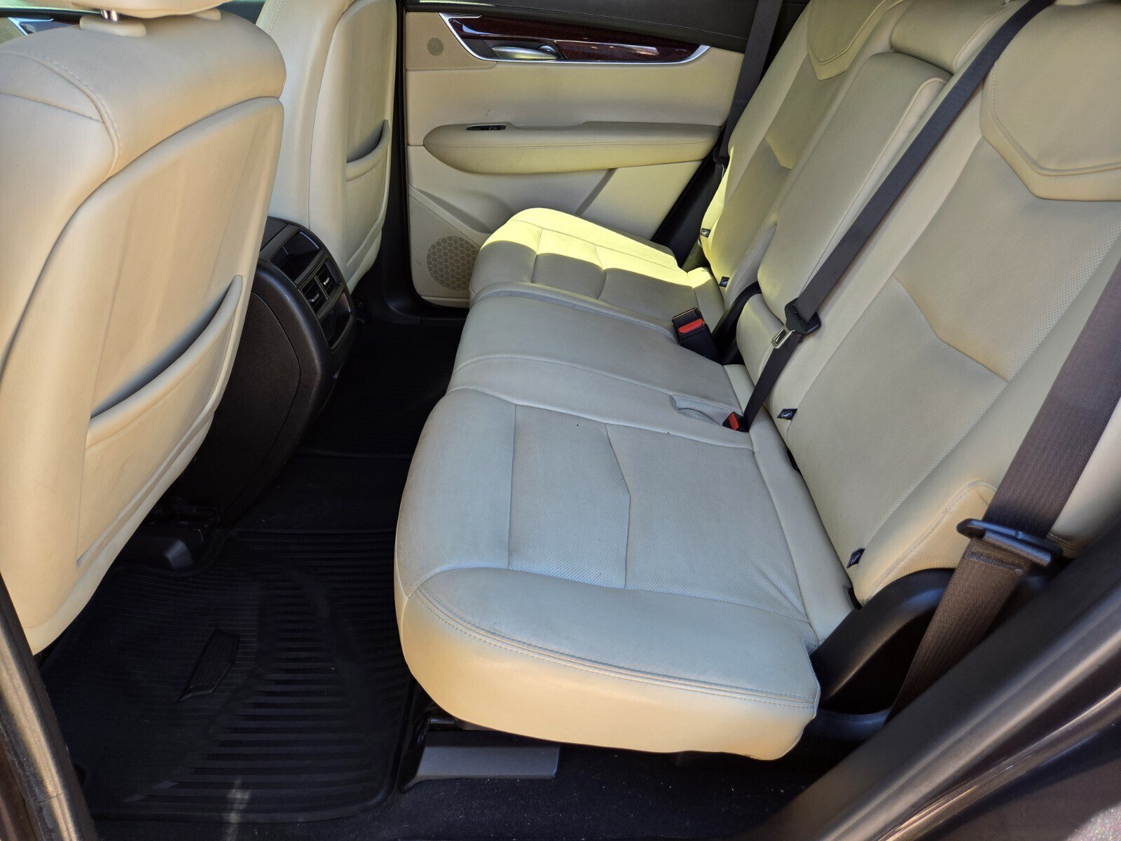 Used 2019 Cadillac XT5 Luxury FWD image 9