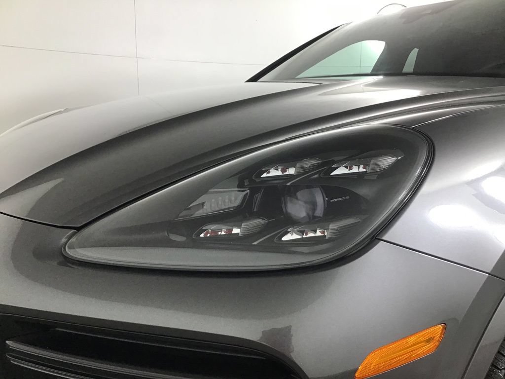 Certified 2020 Porsche Cayenne Turbo AWD/4WD image 13