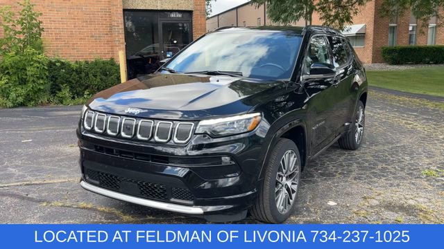 Used 2022 Jeep Compass Limited w/ Elite Group image 3