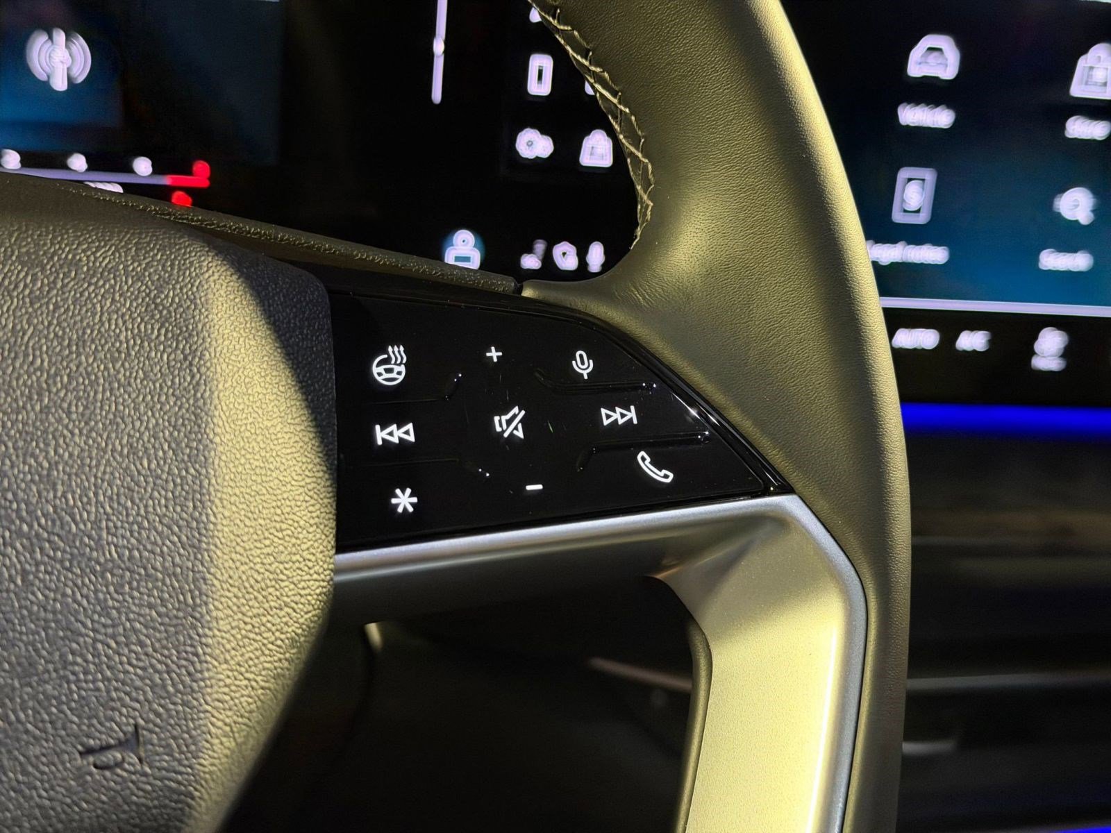 Certified 2025 Audi Q5 Premium w/ Convenience Package image 27