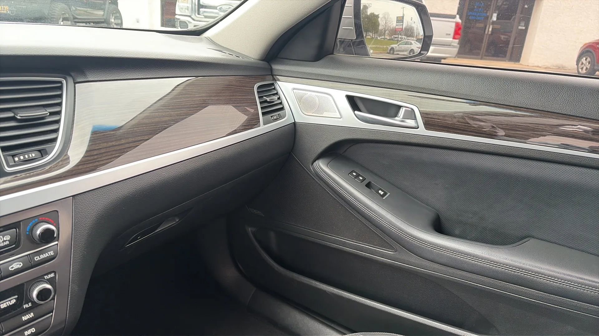 Used 2018 Genesis G80 3.8 w/ Option Group 02 image 39