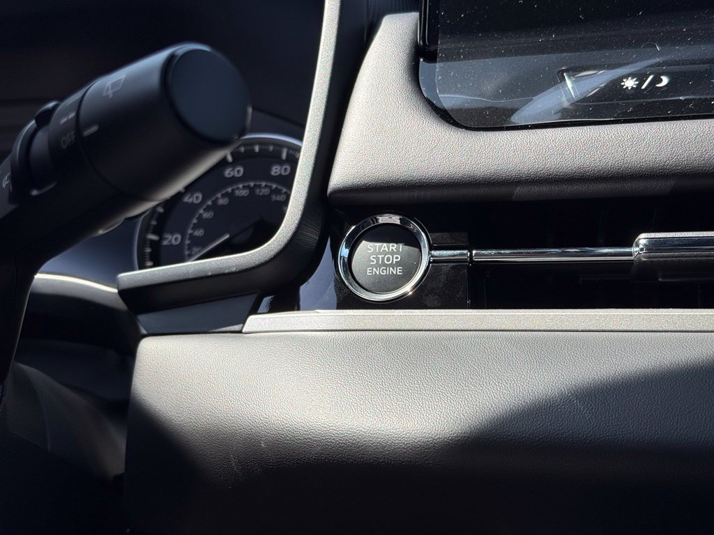 New 2026 Mitsubishi Outlander LE FWD image 28