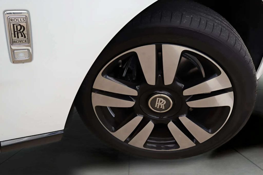 Certified 2026 Rolls-Royce Cullinan AWD/4WD image 19