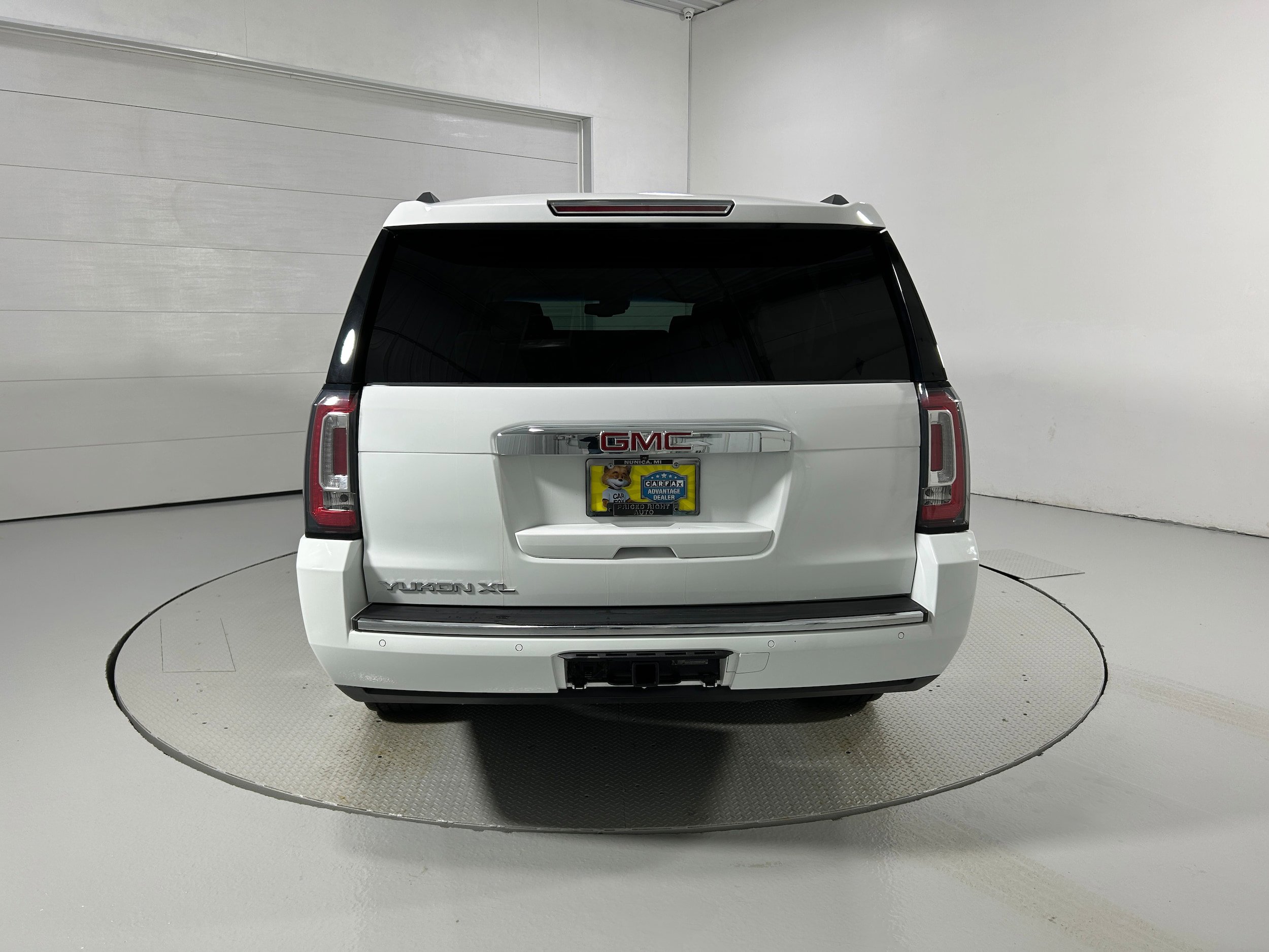 Used 2017 GMC Yukon XL Denali image 34
