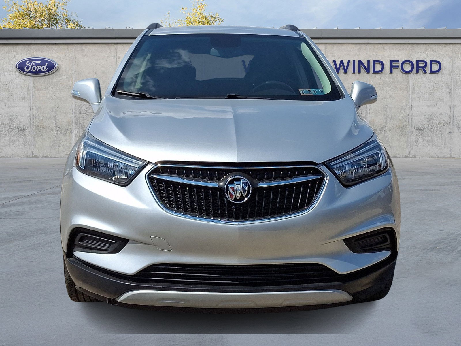 Used 2019 Buick Encore Preferred image 2