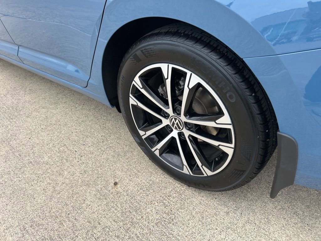 Used 2025 Volkswagen Jetta Sport FWD image 8