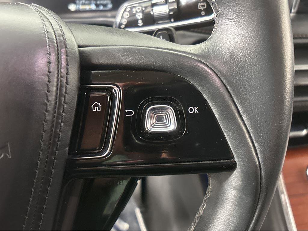 Used 2023 Lincoln Aviator Reserve w/ Equipment Group 201A AWD/4WD image 24