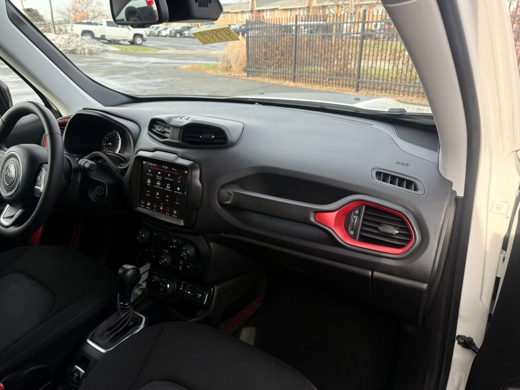 Used 2023 Jeep Renegade Trailhawk image 16