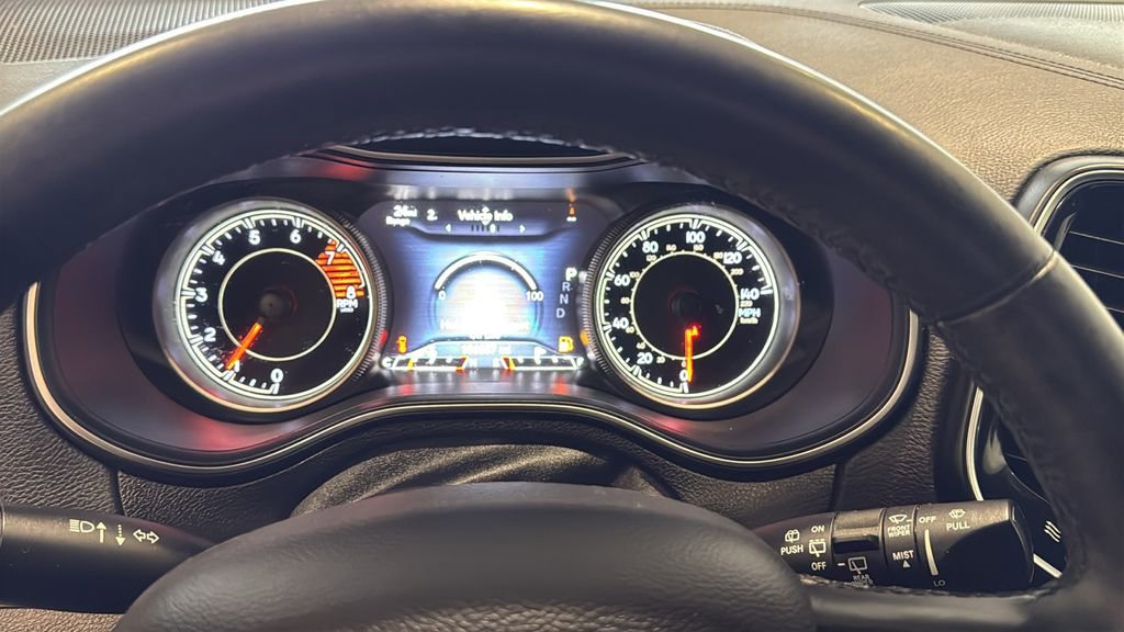 Used 2019 Jeep Cherokee Limited image 28