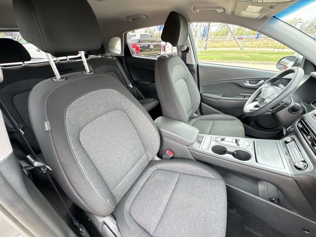 Used 2023 Hyundai Kona SE image 27