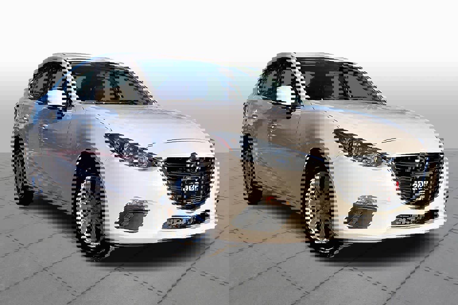 Used 2015 MAZDA MAZDA3 i Sport image 2