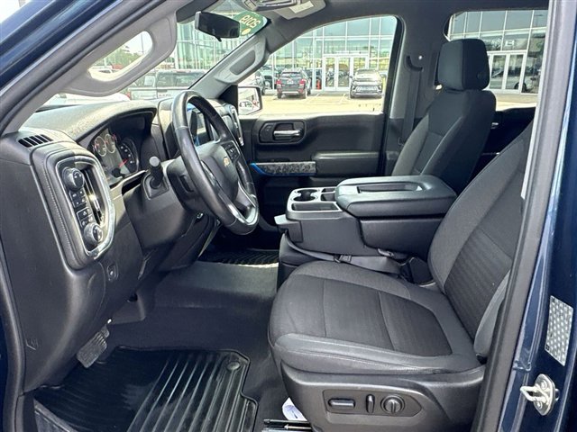 Used 2019 Chevrolet Silverado 1500 LT w/ All-Star Edition AWD/4WD image 18