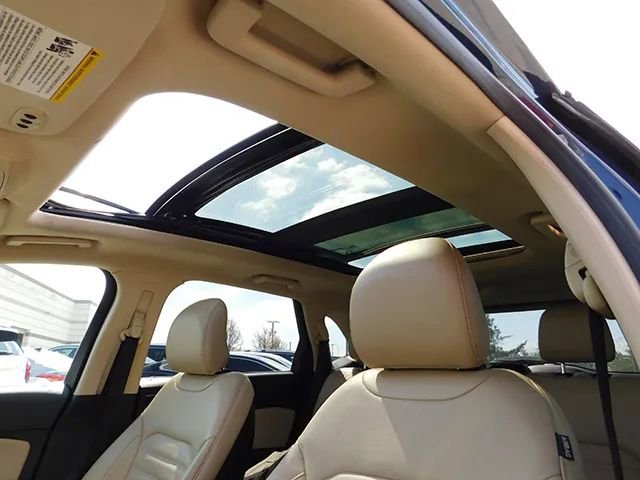 Used 2017 Ford Edge SEL w/ Equipment Group 201A AWD/4WD image 19