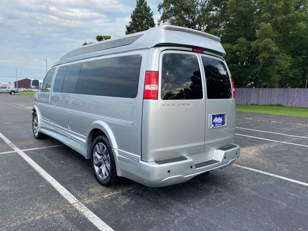 Used 2025 Chevrolet Express 2500 Extended w/ Driver Convenience Package RWD image 5