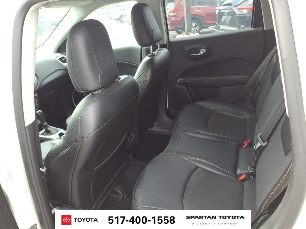 Used 2019 Jeep Compass Latitude w/ Popular Equipment Group FWD image 11