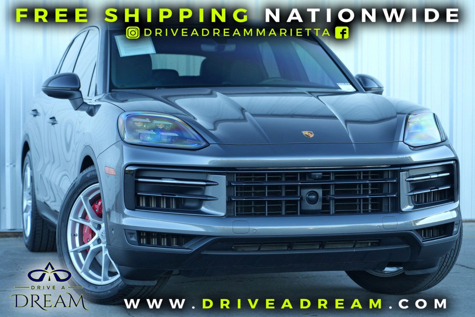 Used 2024 Porsche Cayenne S AWD/4WD image 2