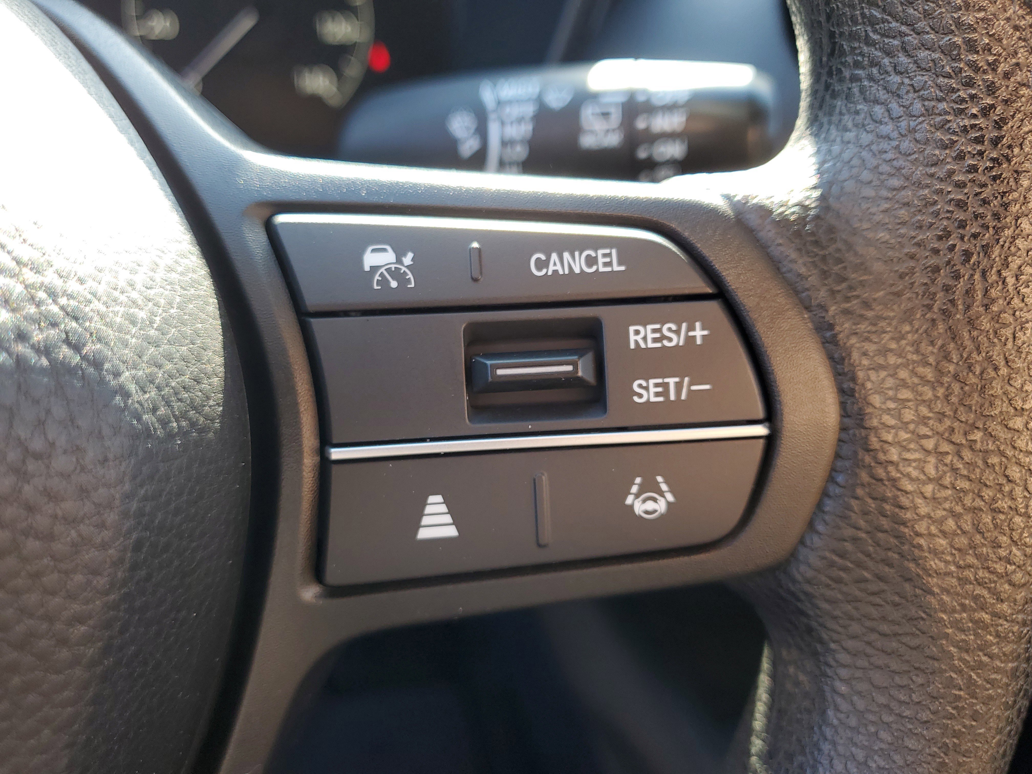 Used 2025 Honda HR-V LX image 22