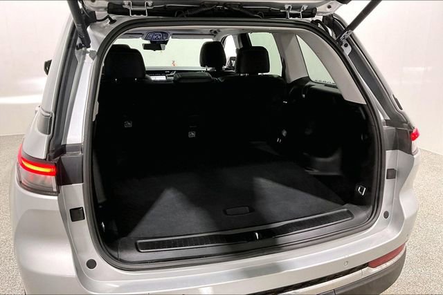 Used 2023 Jeep Grand Cherokee Limited w/ Luxury Tech Group II image 39