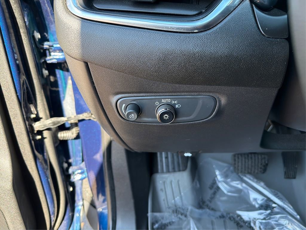 Used 2022 Chevrolet Equinox LS AWD/4WD image 18