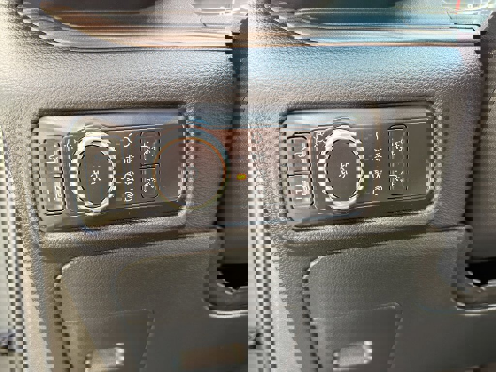 Used 2021 Ford Explorer Limited w/ Hybrid Equipment Group 310A image 21