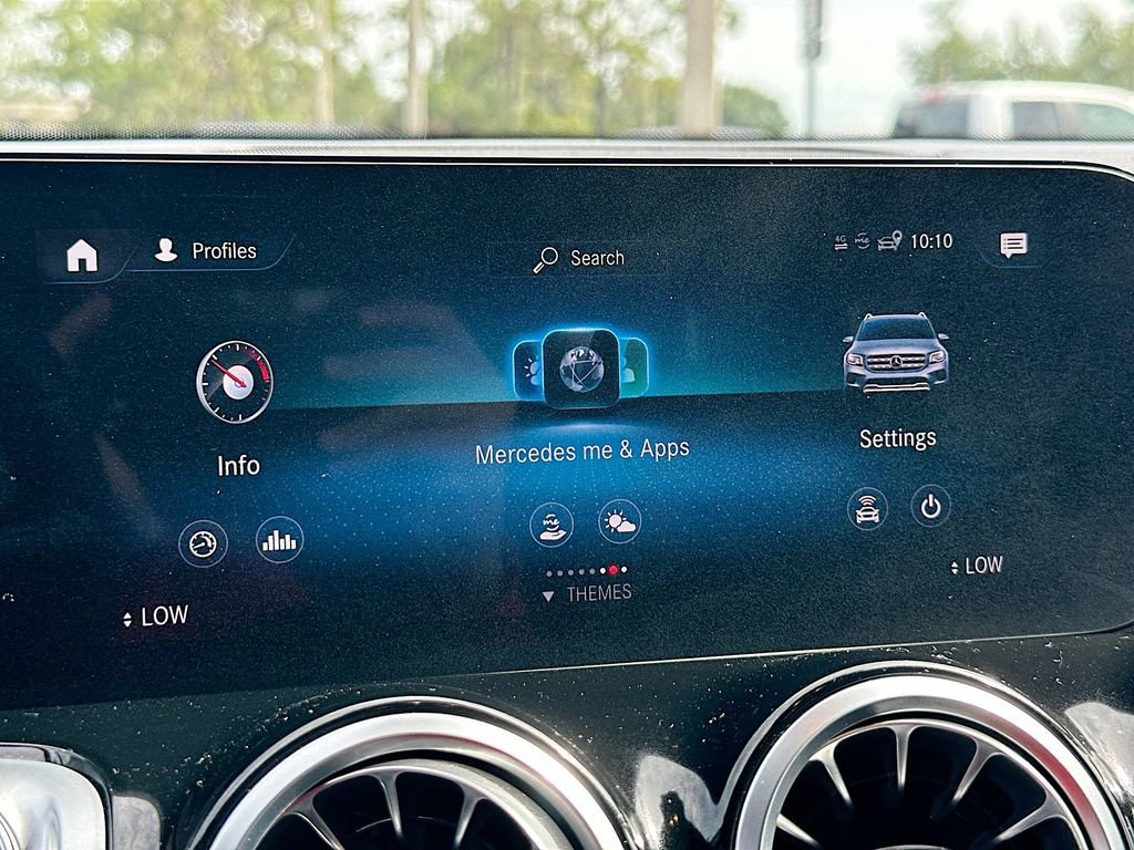 Used 2022 Mercedes-Benz GLB 250 4MATIC w/ Premium Package Lite image 15