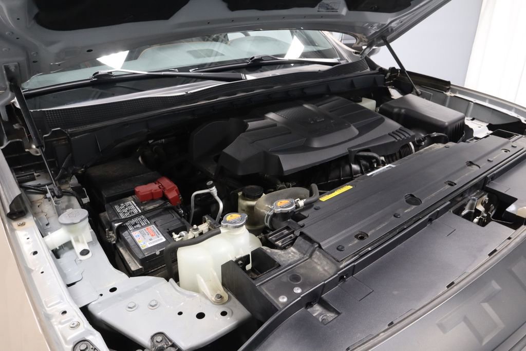 Used 2023 Nissan Titan PRO-4X w/ Pro-4x Convenience Package image 15