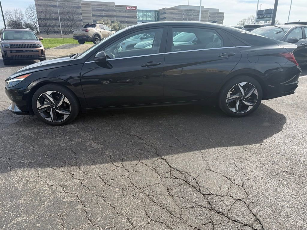 Used 2023 Hyundai Elantra Limited