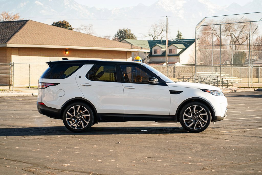 Used 2020 Land Rover Discovery HSE Luxury image 4