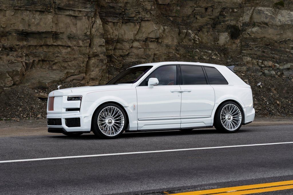 Used 2026 Rolls-Royce Cullinan image 6