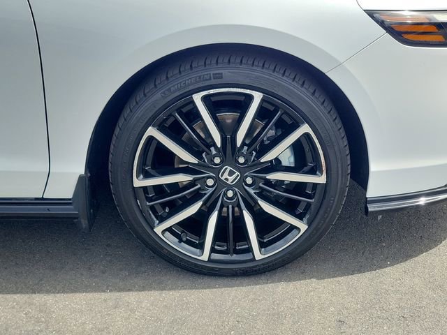 Certified 2024 Honda Accord Touring image 5