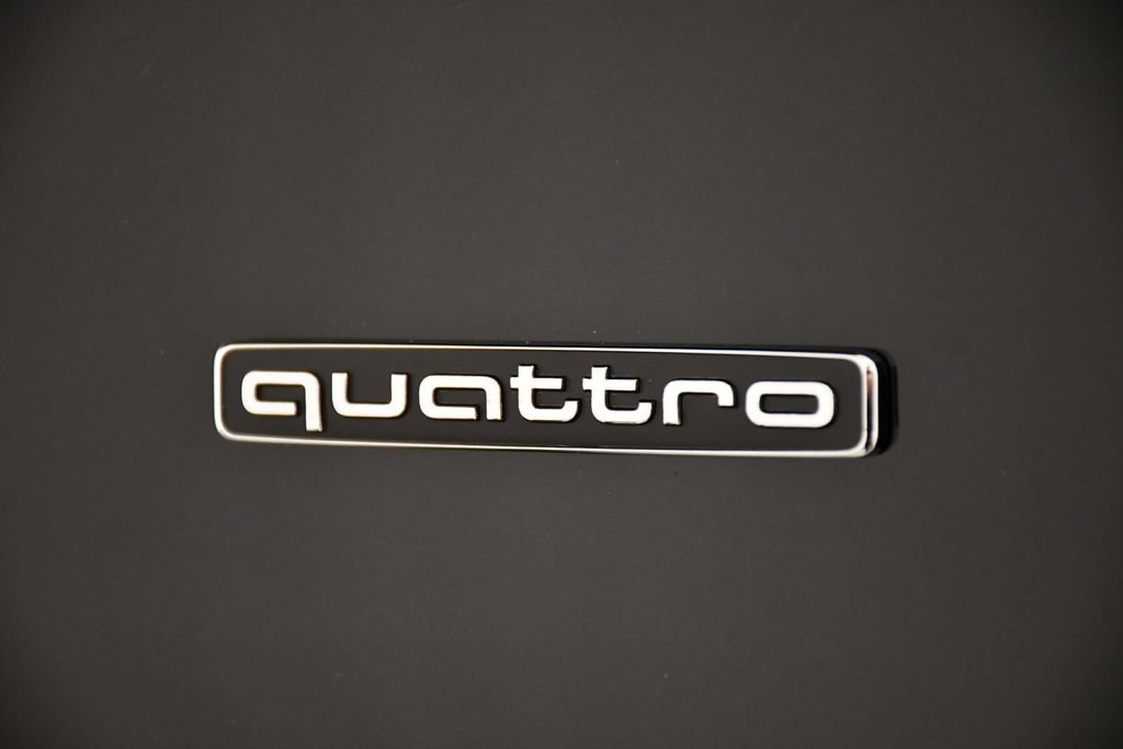 Used 2025 Audi Q5 Prestige AWD/4WD image 10