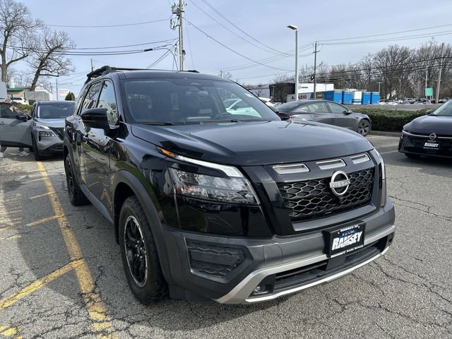 Used 2023 Nissan Pathfinder Rock Creek image 2