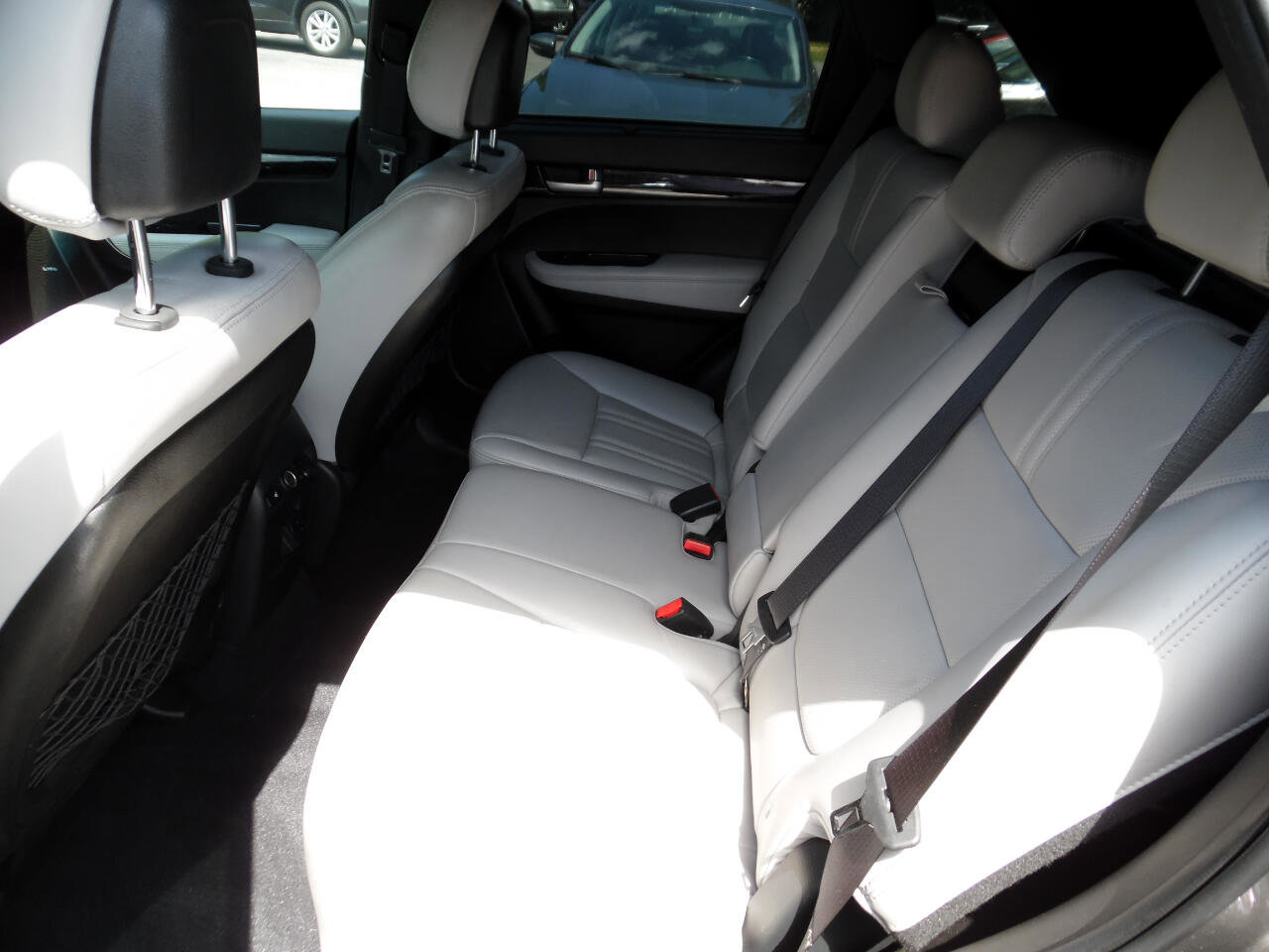 Used 2014 Kia Sorento SX image 19