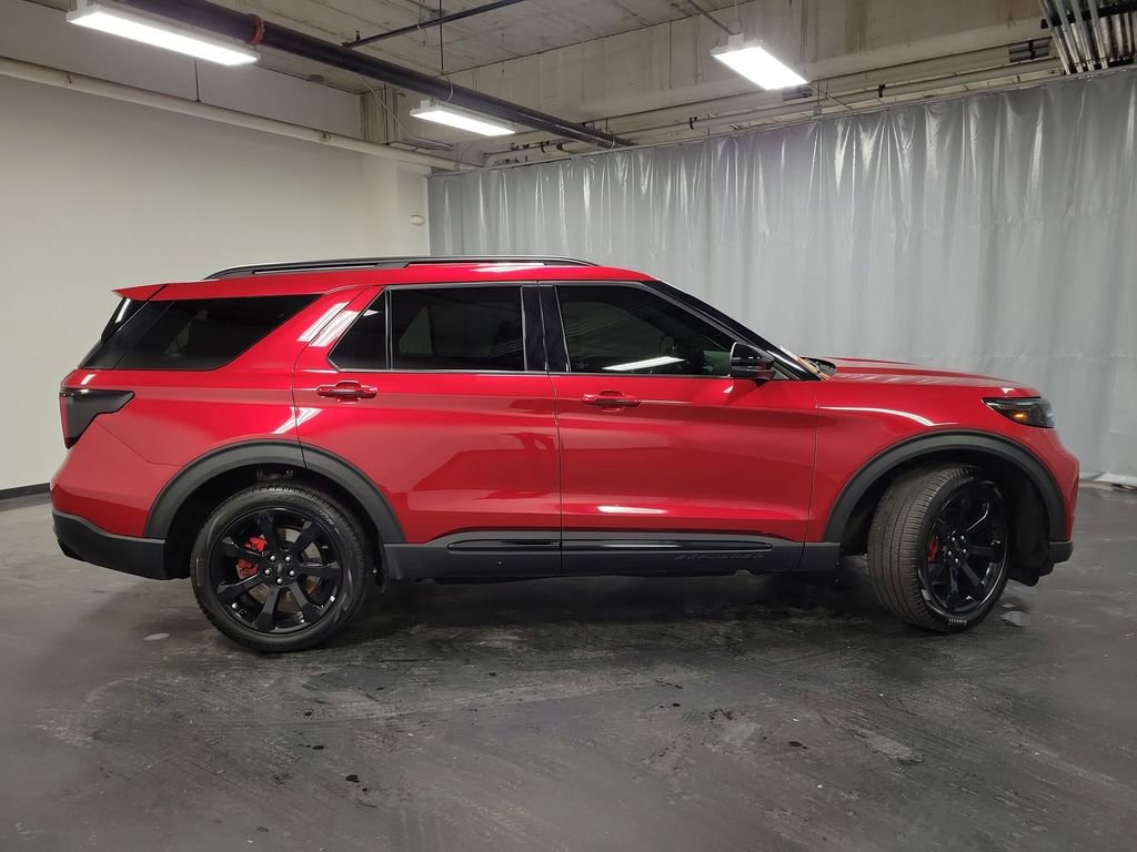 Used 2024 Ford Explorer ST w/ Equipment Group 401A image 9