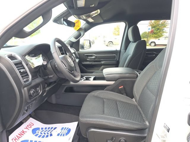 Used 2025 RAM 1500 Big Horn AWD/4WD image 32