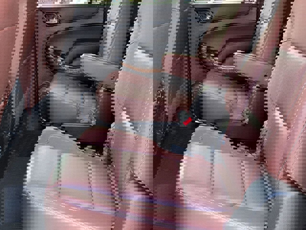 Used 2019 Chevrolet Suburban Premier w/ Premier Plus Edition image 22