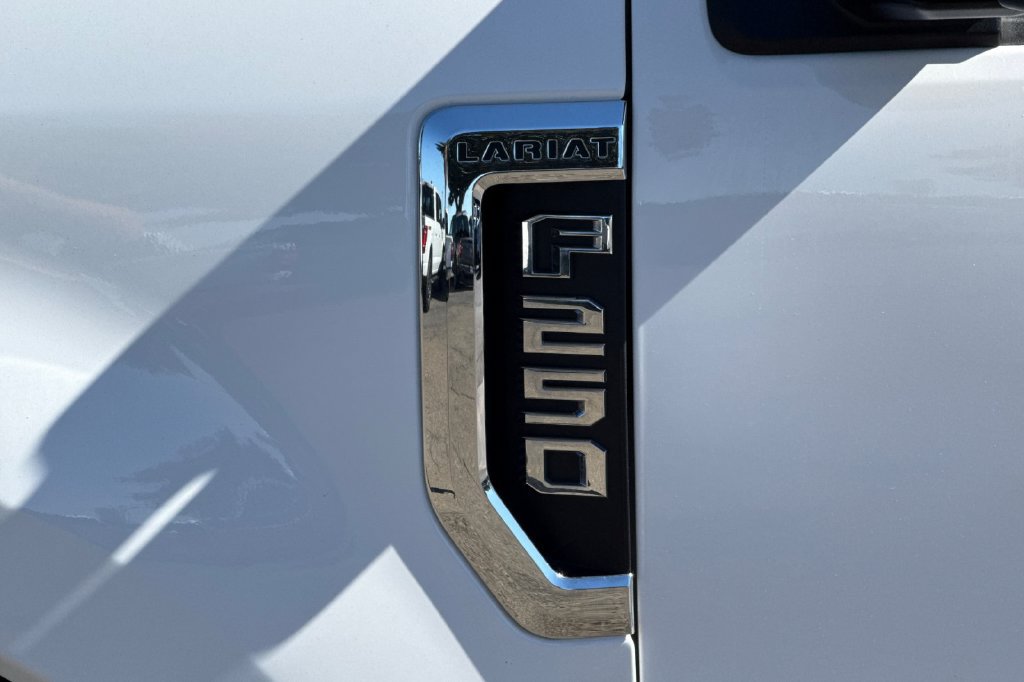 Used 2021 Ford F250 Lariat w/ Lariat Value Package AWD/4WD image 25
