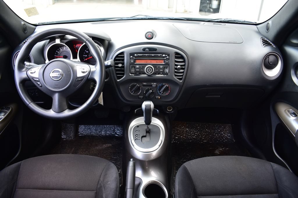 Used 2014 Nissan Juke S FWD image 23