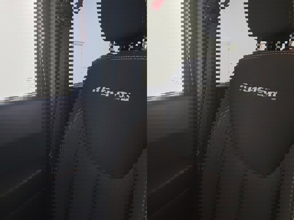 Used 2018 Jeep Wrangler Unlimited Rubicon w/ Connectivity Group image 25