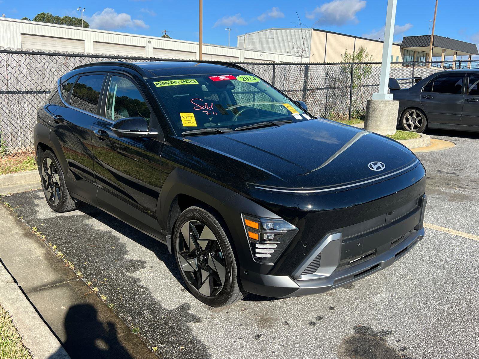 Used 2024 Hyundai Kona Limited image 3