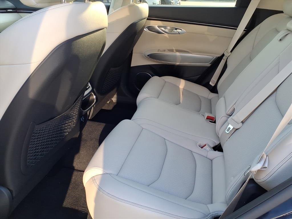 Used 2024 Genesis GV70 2.5T w/ Select Package image 14