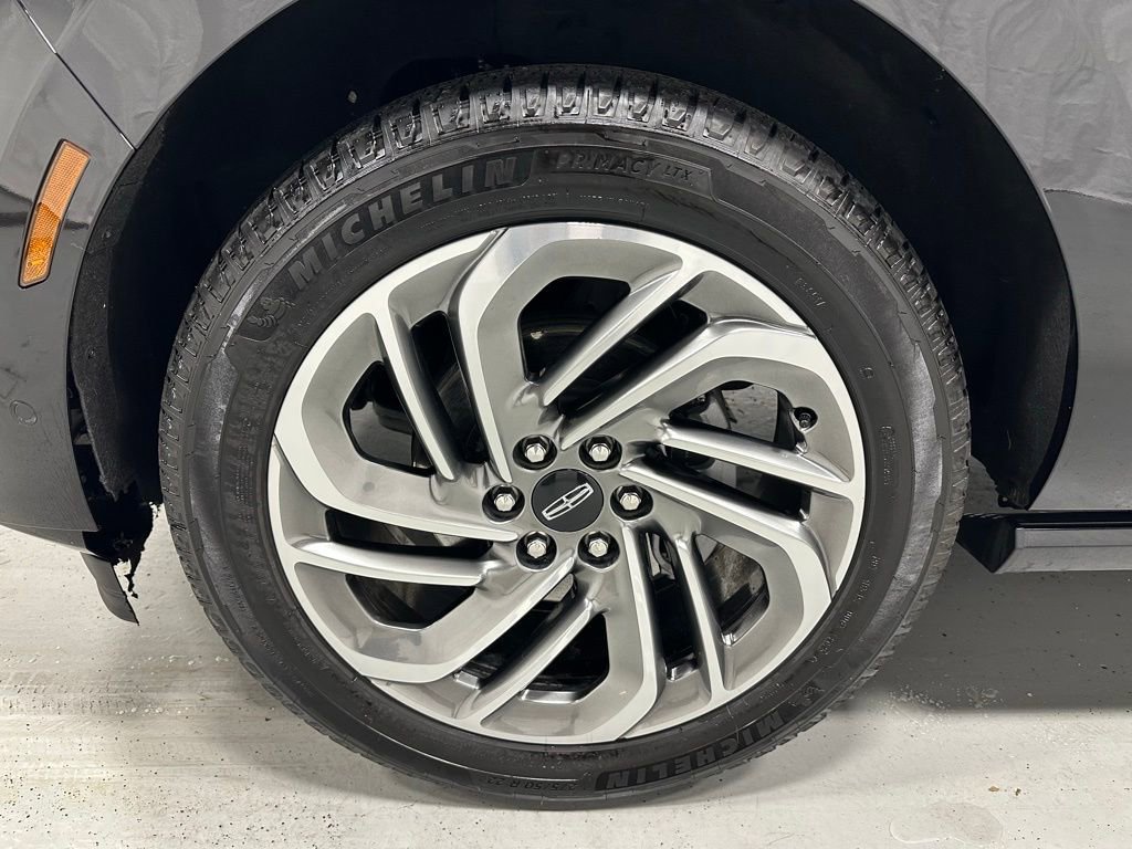 Used 2025 Lincoln Navigator Reserve image 69