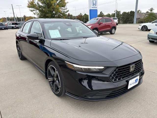 Certified 2025 Honda Accord Sport image 3