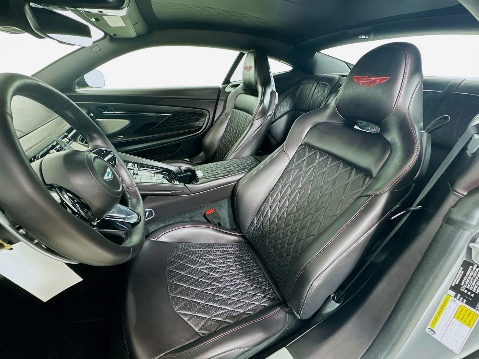 Used 2025 Aston Martin DB12 Coupe RWD image 20