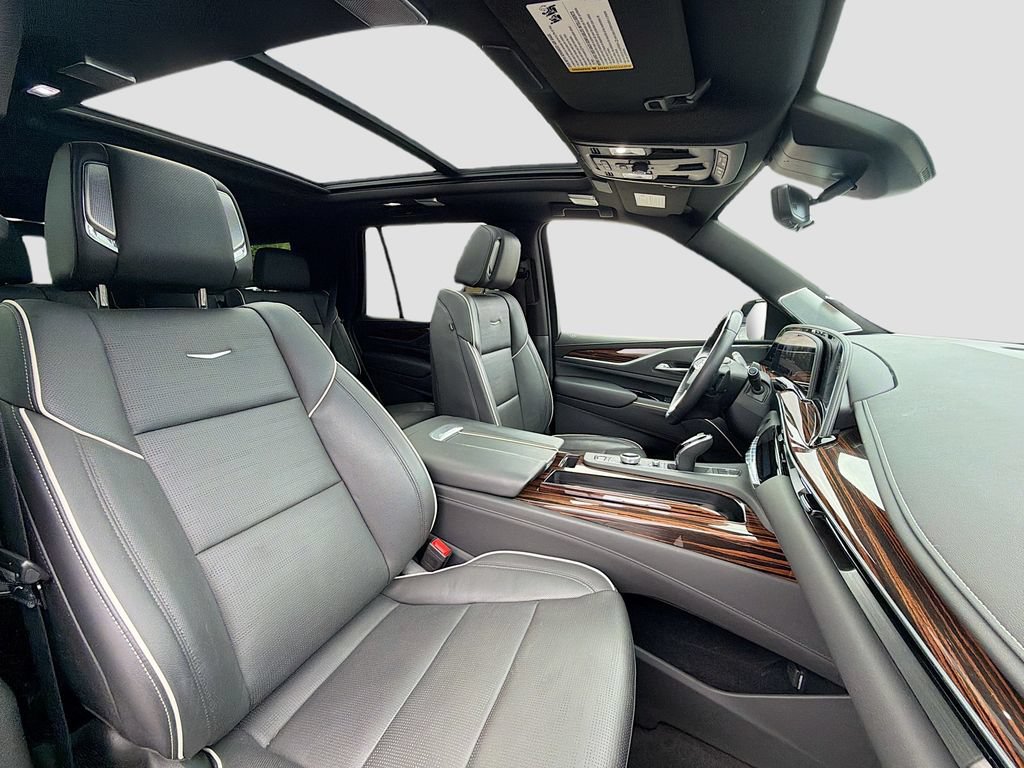 Certified 2023 Cadillac Escalade Premium Luxury w/ Performance Package AWD/4WD image 31