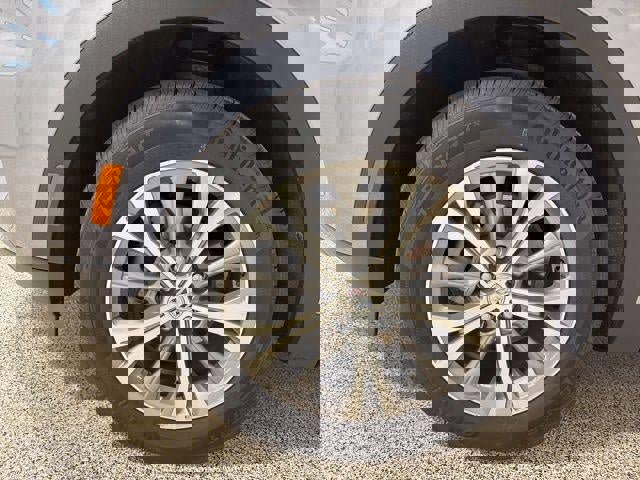 Used 2023 Buick Envision Preferred AWD/4WD image 35