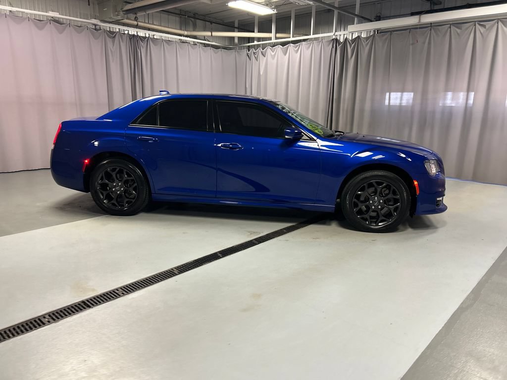 Used 2021 Chrysler 300 Touring L AWD/4WD image 8
