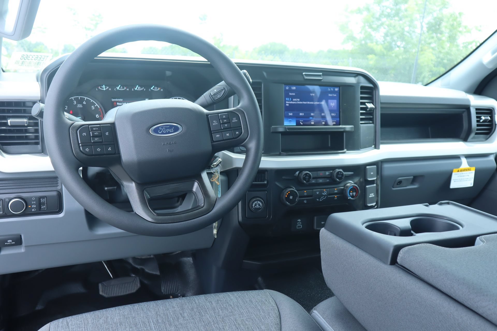New 2026 Ford F250 XL w/ XL Driver Assist Package RWD image 2